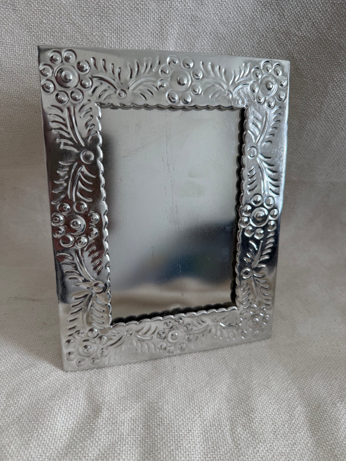 Standup Tin Picture Frame