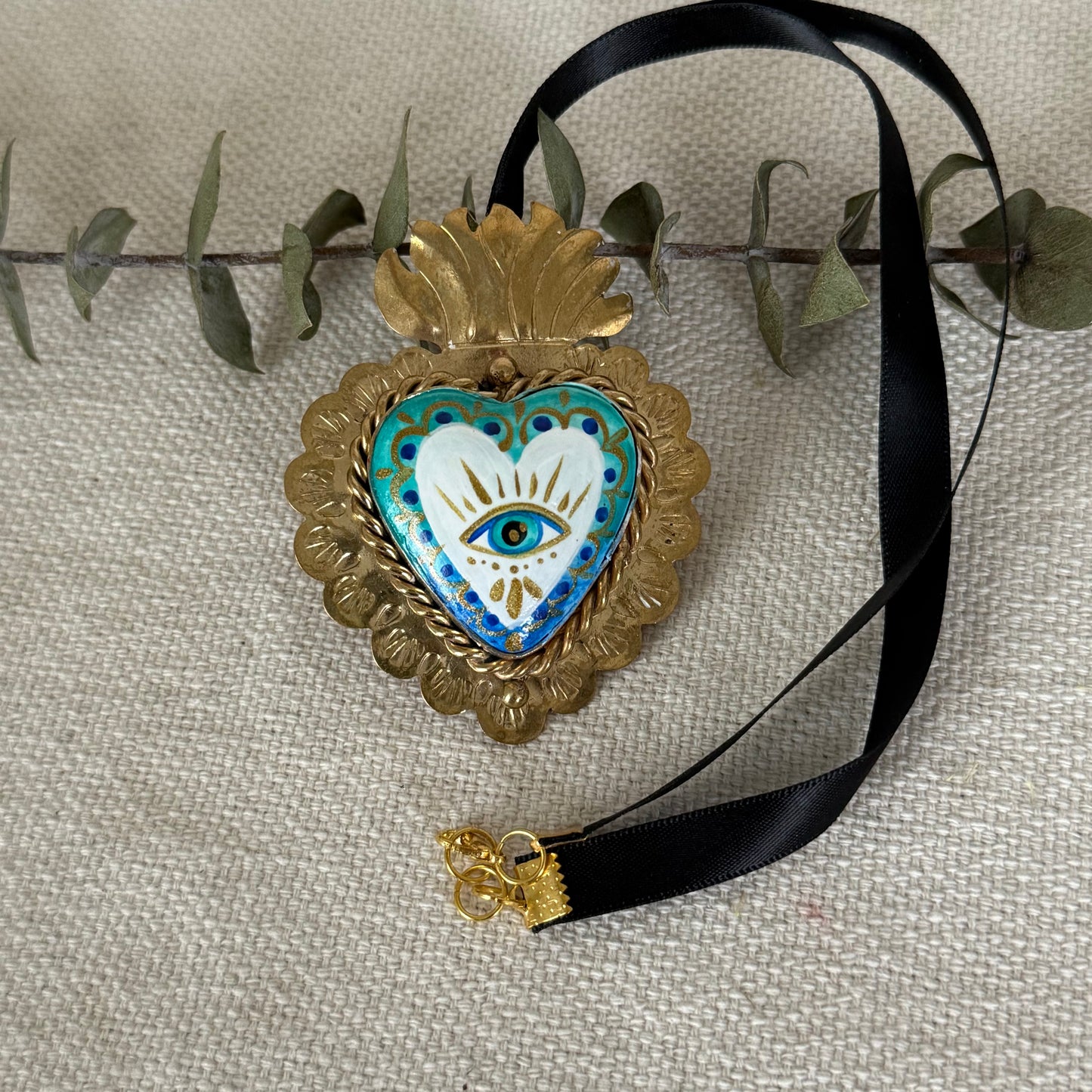 Evil Eye Heart Shaped Pendant - White/Blue