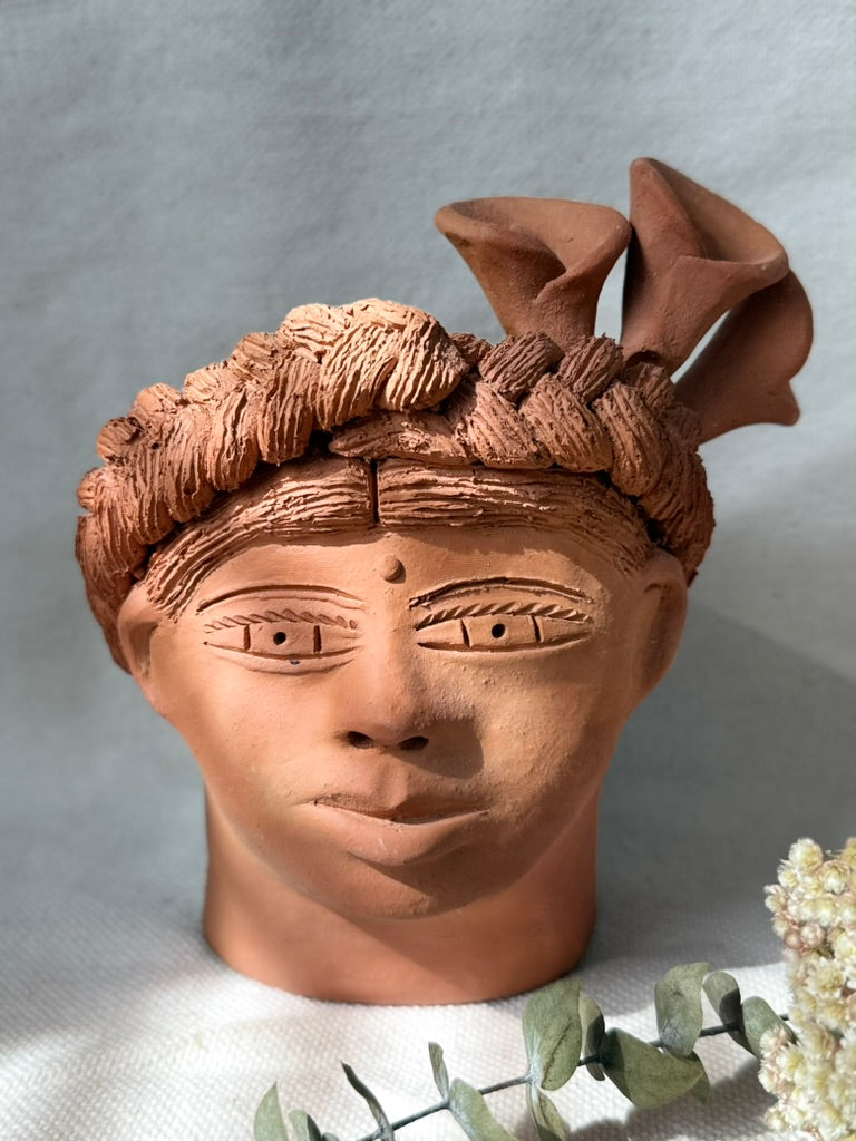 Teresita Flowerpot w/Alcatraz Flowers