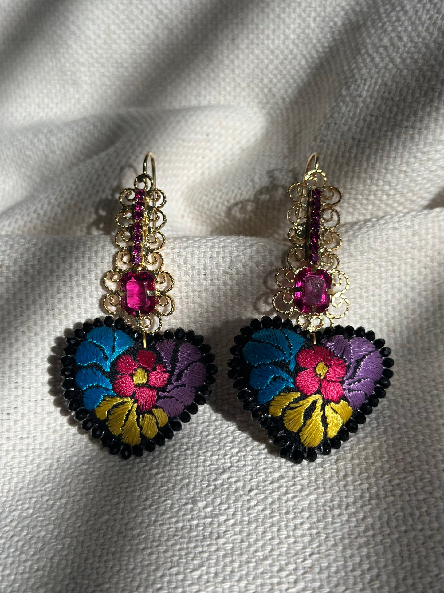 Multi-color Embroidered Filigrana Earrings