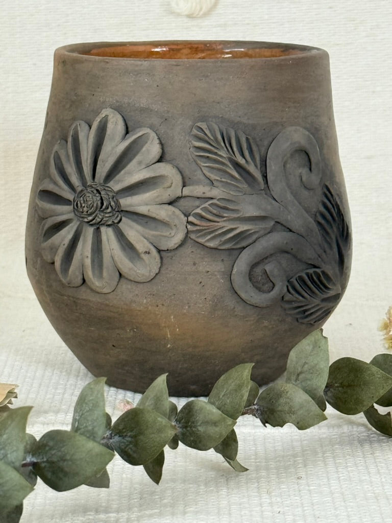 Embroidered Smoked Clay Floral Cup