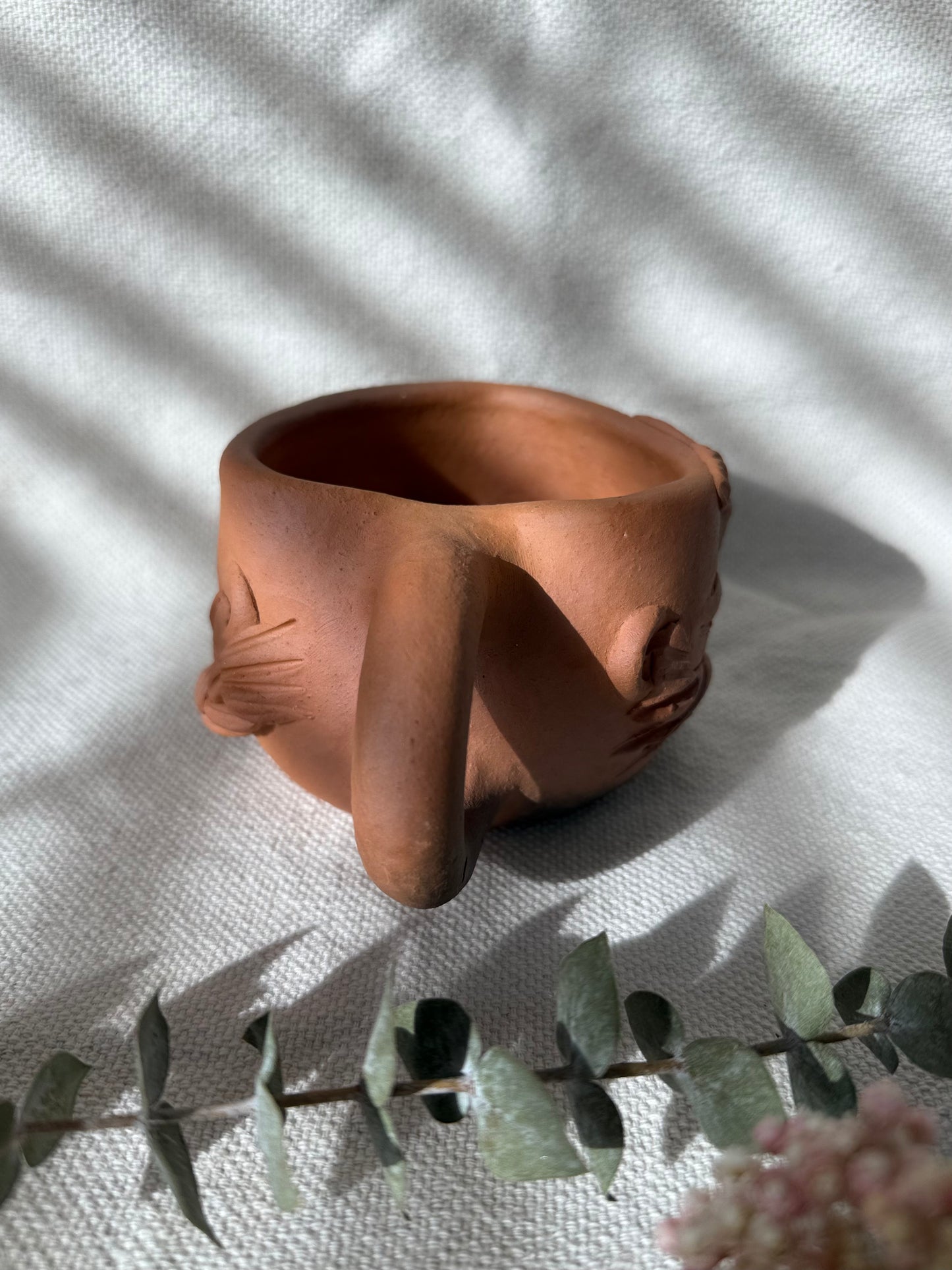 Heart-Shaped Mug Featuring José & Teresita