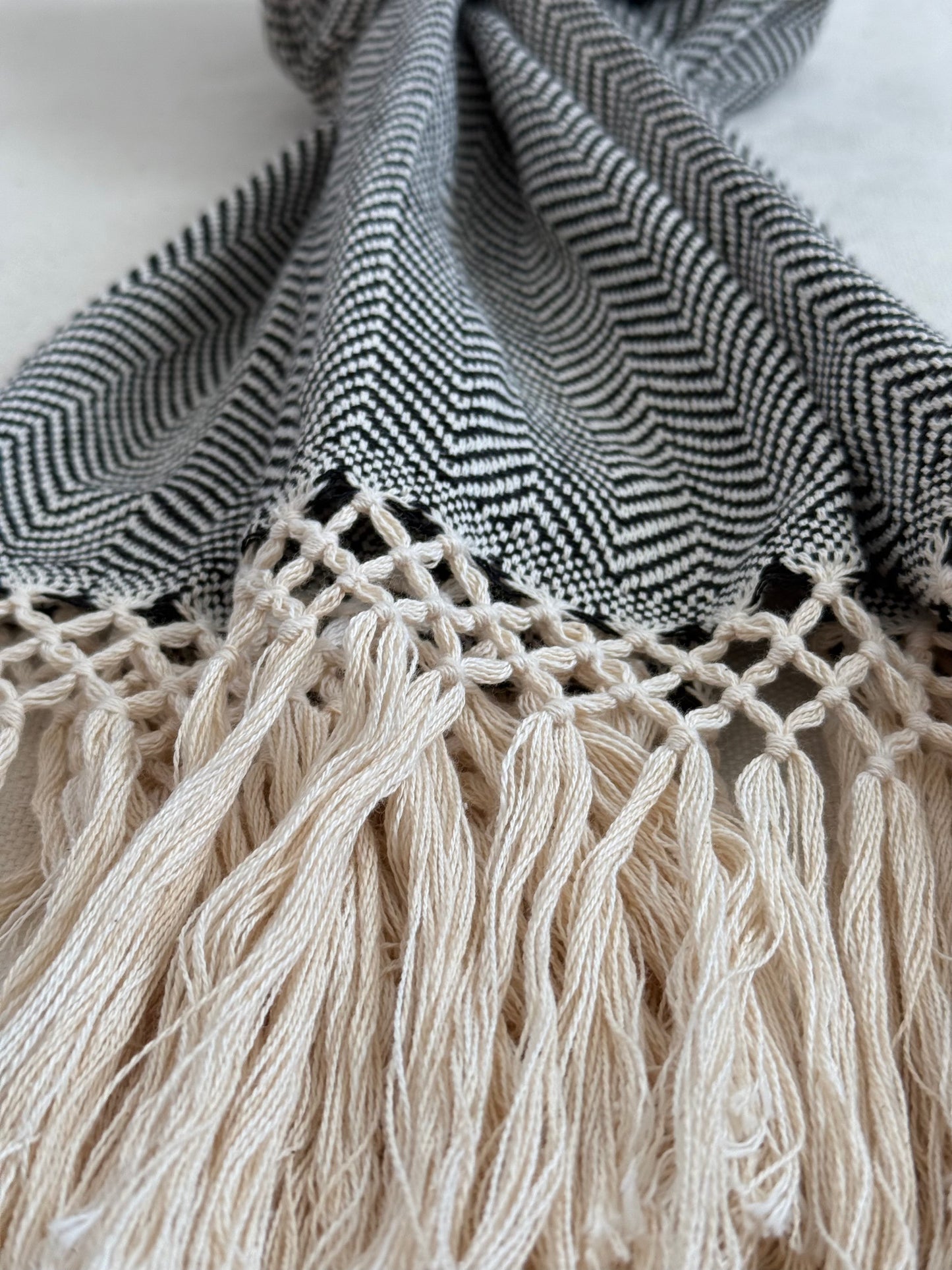 Unisex Scarf - Black/Beige