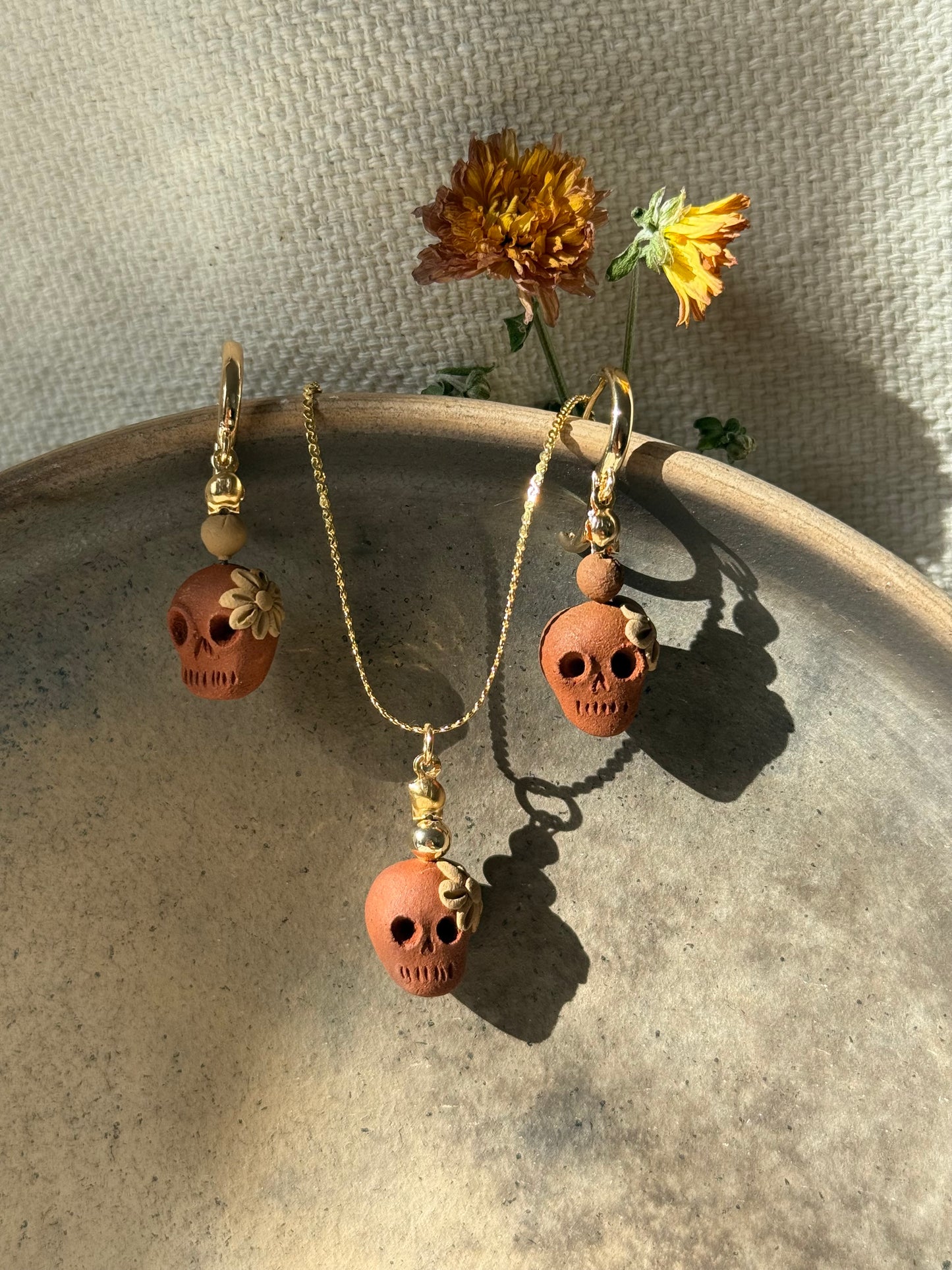 Minimalistic Clay Catrina Necklace