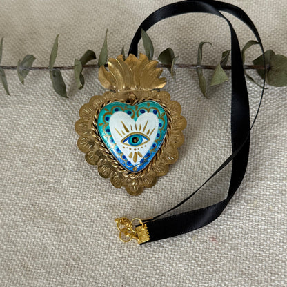 Evil Eye Heart Shaped Pendant - White/Blue