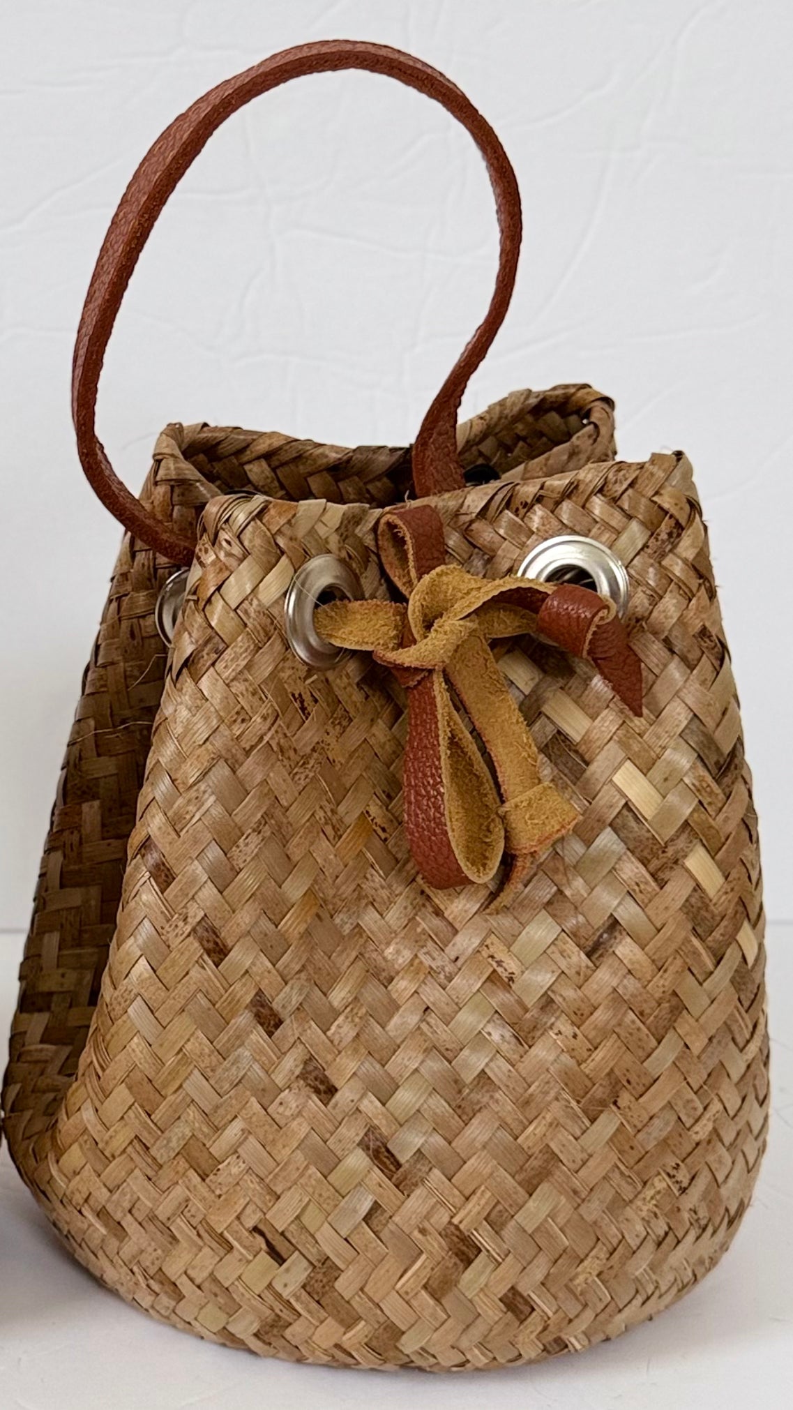 Bucket Palm Handbag - Brown