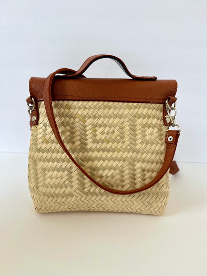 Portfolio Palm Handbag - Side Magnetic Clips 2