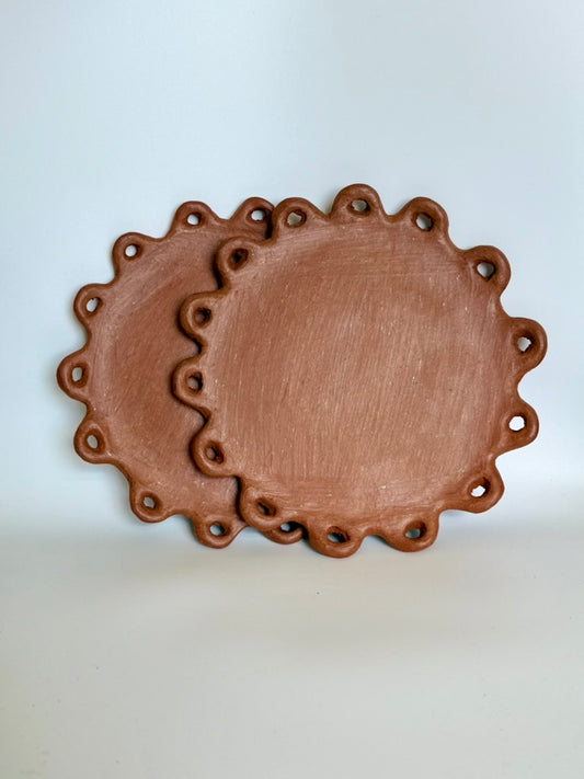 Scalloped Clay Plate (Natural)