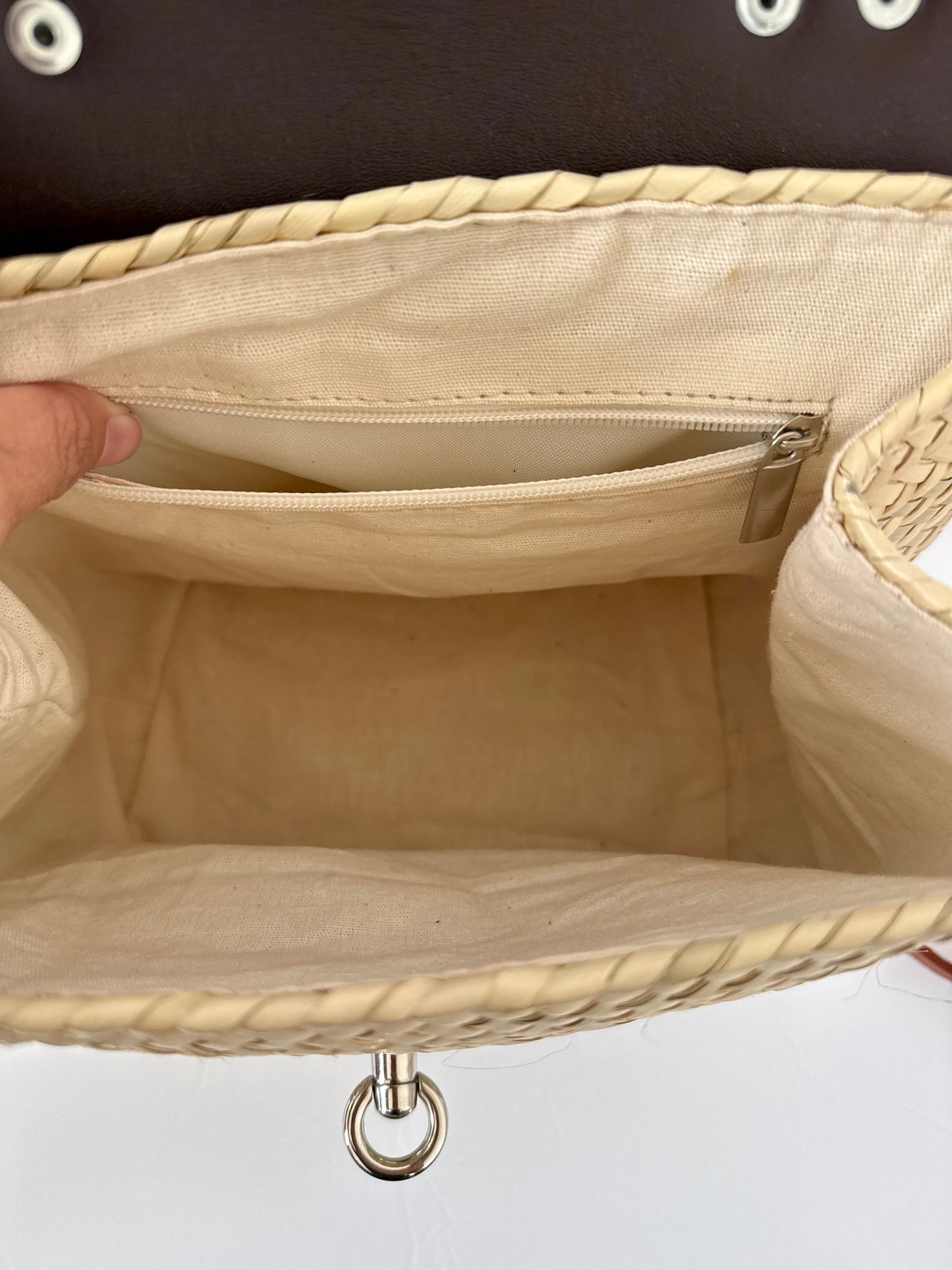 Portfolio Palm Handbag - Side Magnetic Clips 2