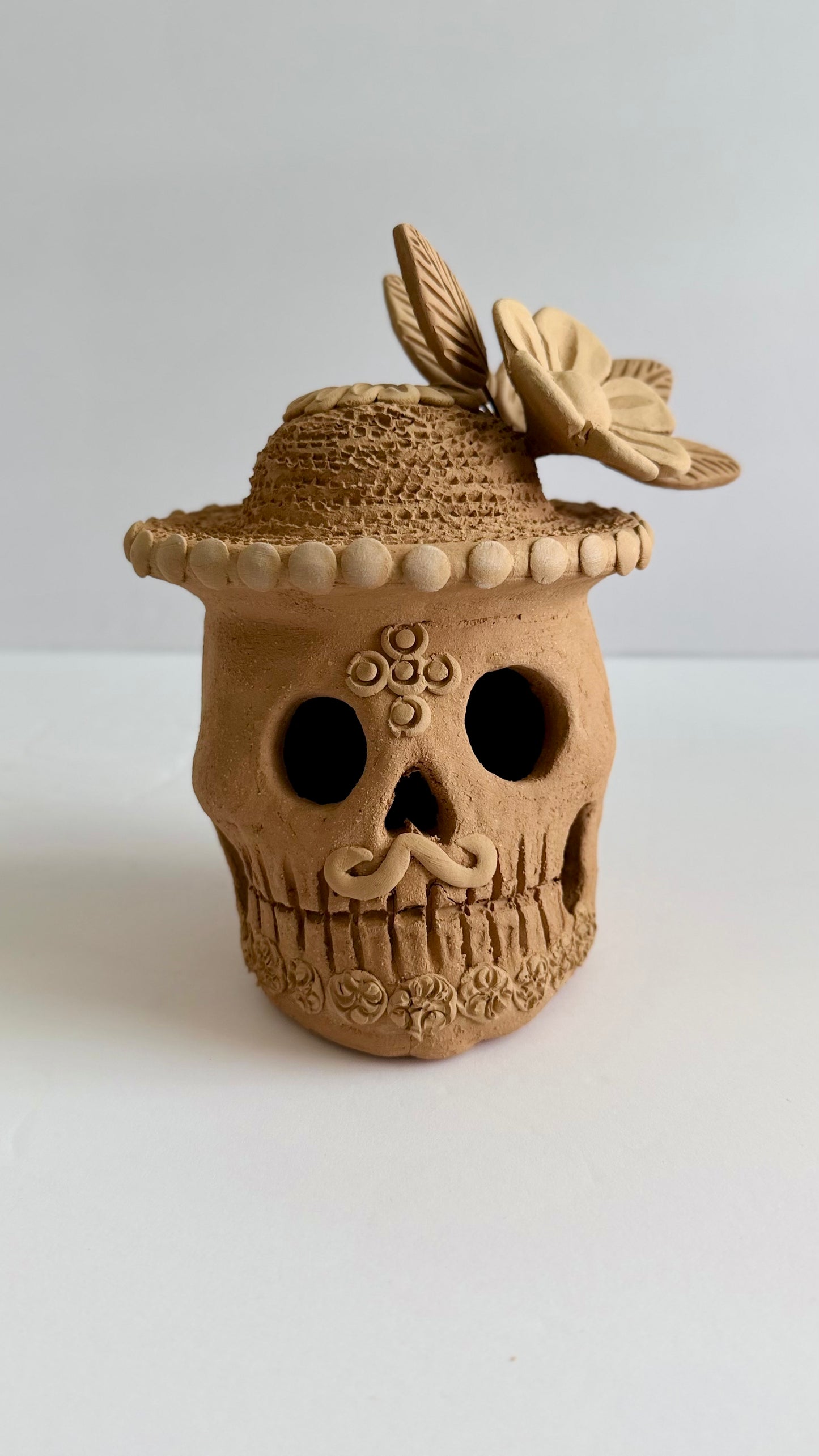 Embroidered/3D Flowers w/Hat Dia De Muertos Skull - Natural