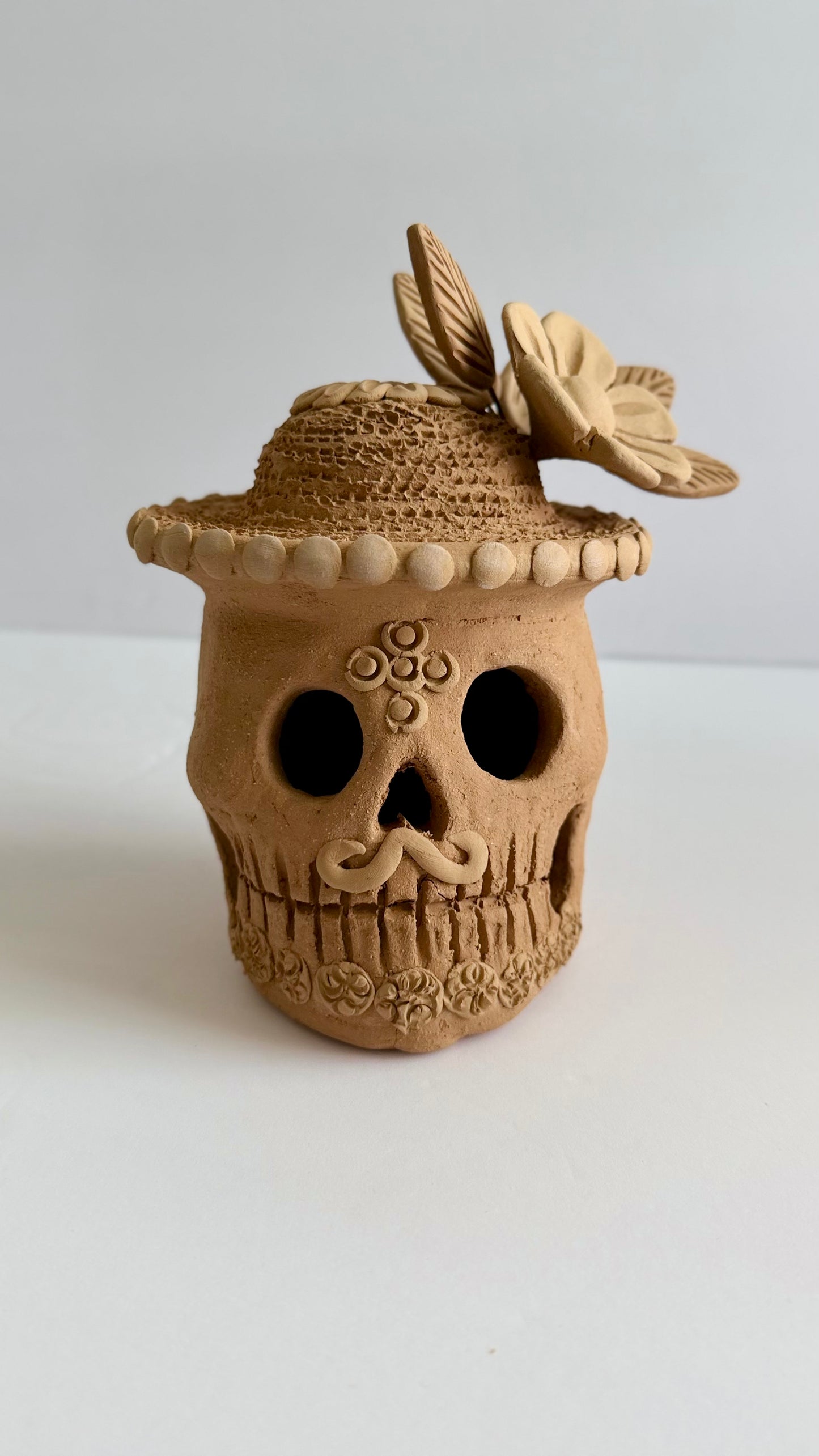 Embroidered/3D Flowers w/Hat Dia De Muertos Skull - Natural