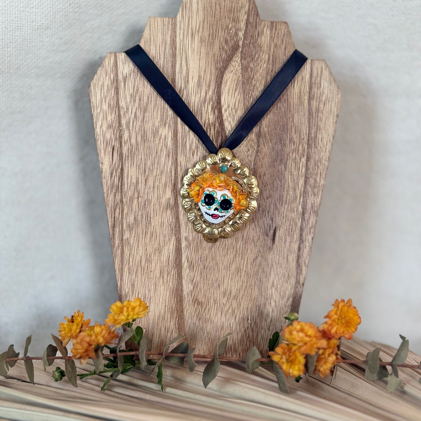 Yellow Catrina Simple Pendant