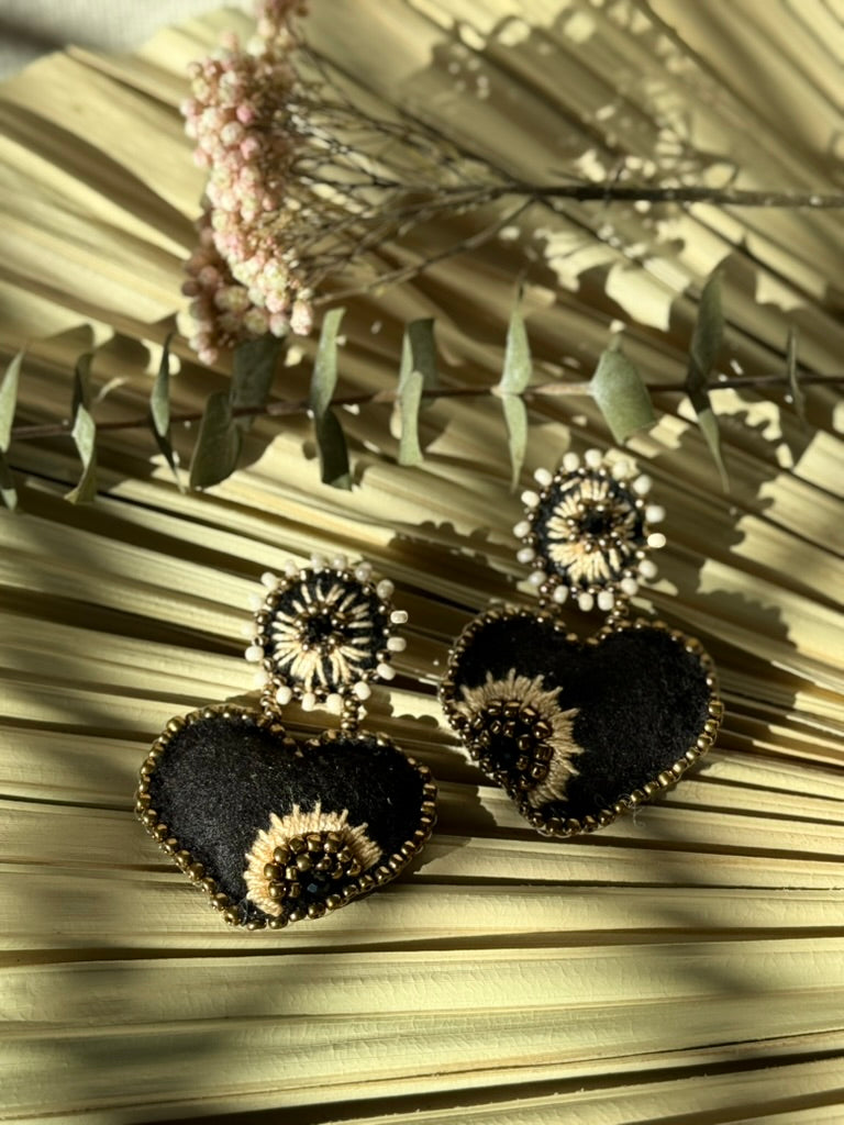 Heart Shaped Earrings - Black/Beige