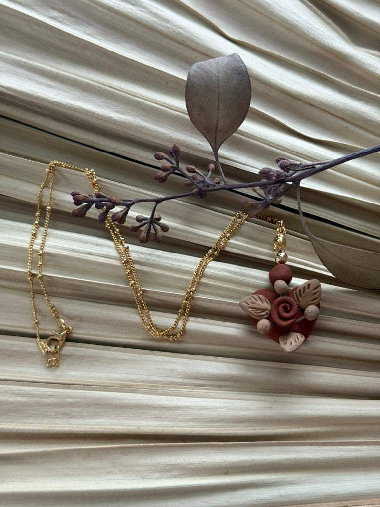 Flower & Heart Barro Pendant Necklace