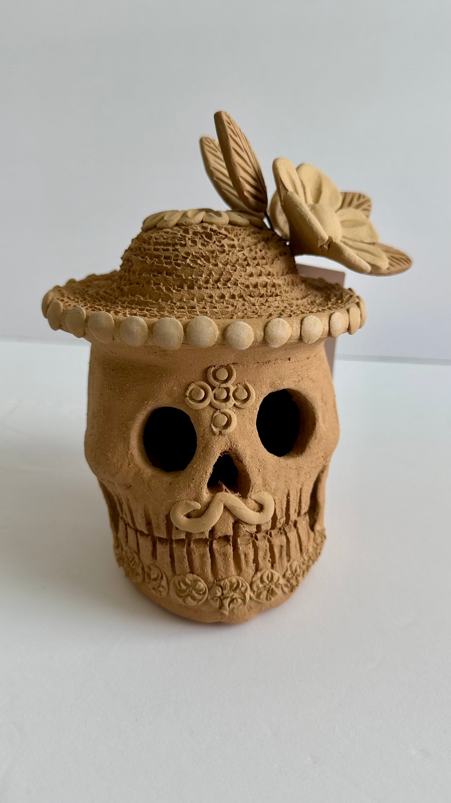 Embroidered/3D Flowers w/Hat Dia De Muertos Skull - Natural