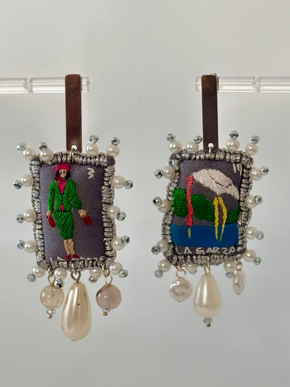 White/Grey Loteria Earrings Dama/Garza