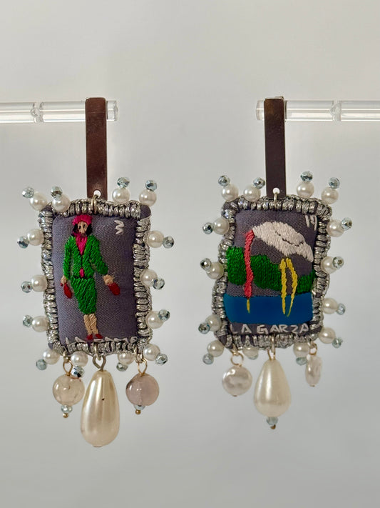 White/Grey Loteria Earrings Dama/Garza