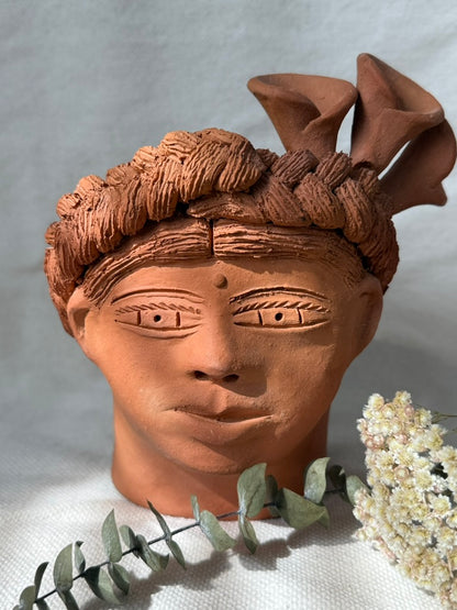 Teresita Flowerpot w/Alcatraz Flowers
