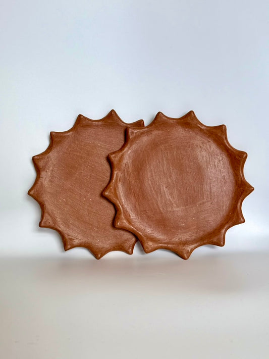 Sunburst Clay Plate (Natural)