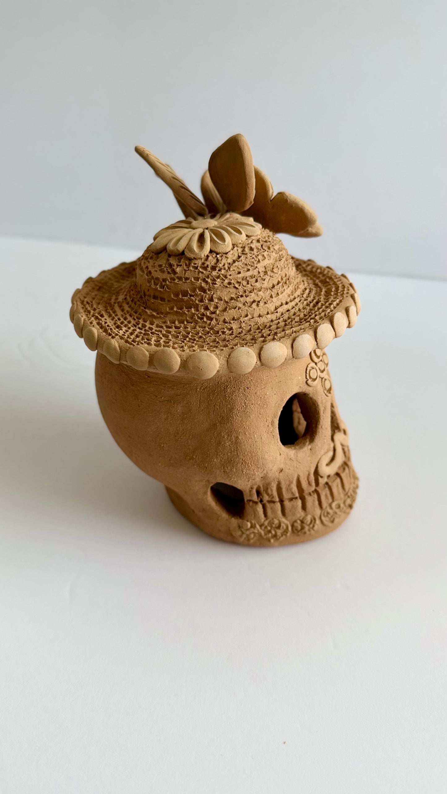 Embroidered/3D Flowers w/Hat Dia De Muertos Skull - Natural