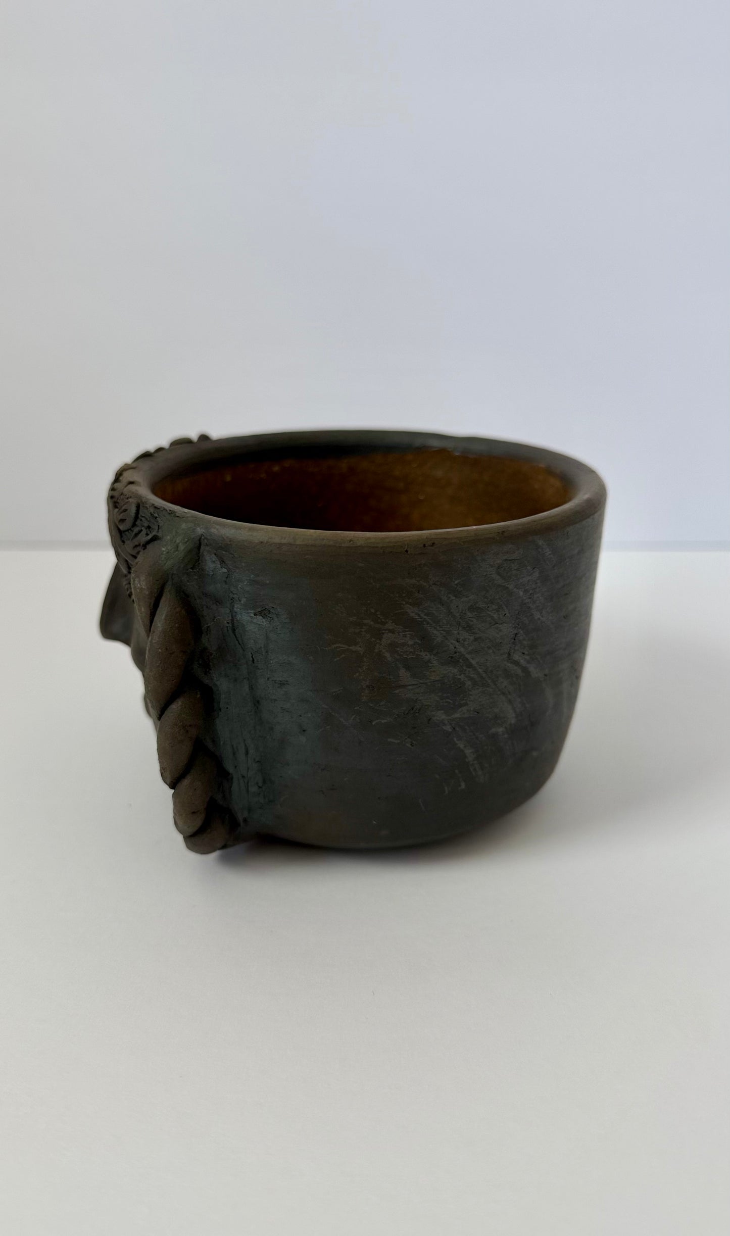 Carita Smoked Clay Mug - Braids